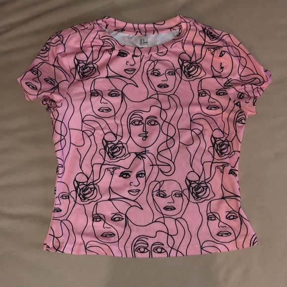 Vintage Tops - Art Deco Barbiecore Face crop top